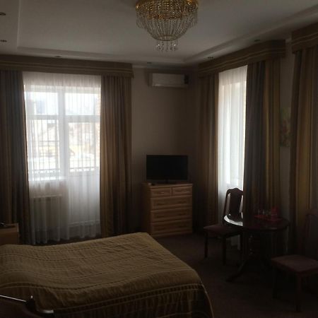 Altyn Adam Hotel Pavlodar Exterior foto